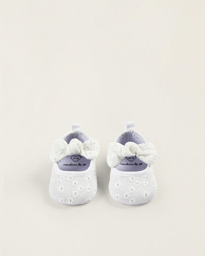 Ballet Flats with Bows and English Embroidery for Newborn Girls, White