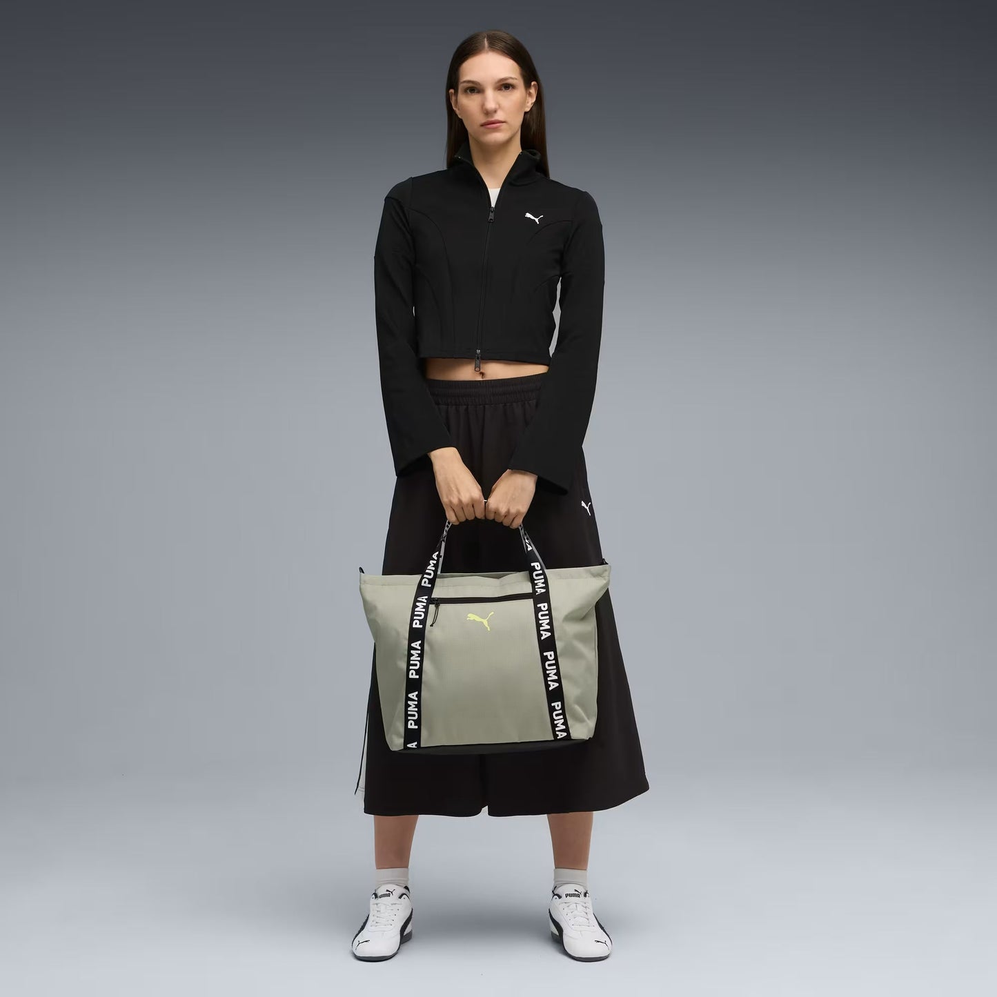 AT ESS Shopper Women