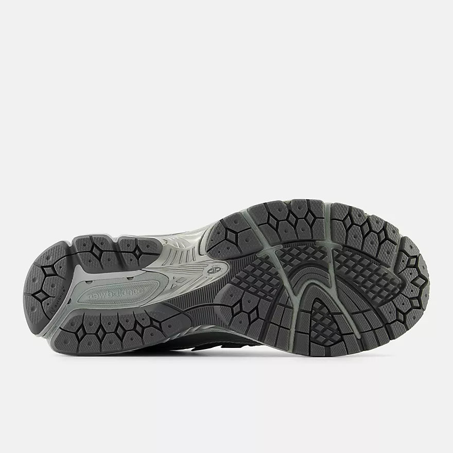 NEW BALANCE 1906 Women