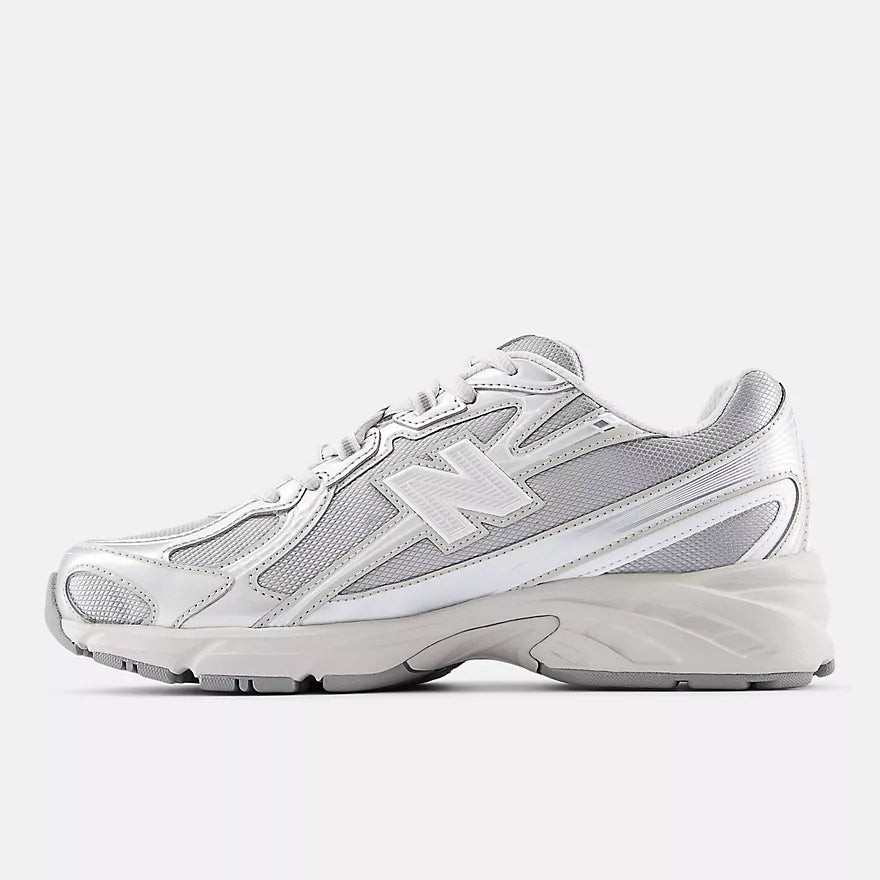 NEW BALANCE 740 Women